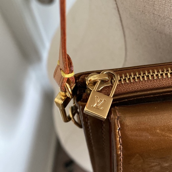 Louis Vuitton Monogram Vernis Mott Bag - Picture 6 of 9